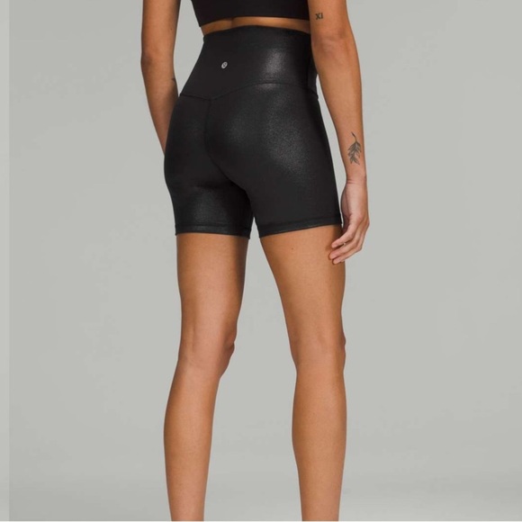 $502 Lululemon Align High-Rise Short 8”*Shine
Radiate Foil Print Black - Picture 10 of 10